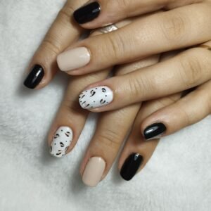 Manicura rusa más esmaltado semipermanente a su preferencia
