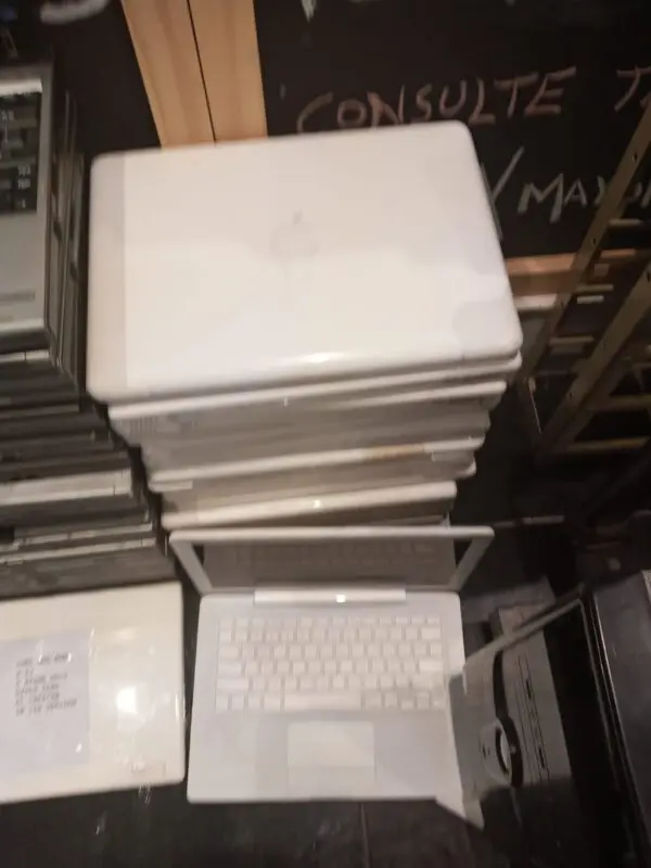 NOTEBOOKS MAC Y TOSHIBA - Imagen 4
