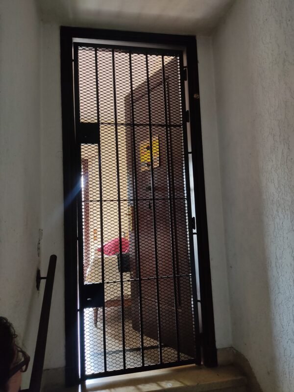 Fabricacion de rejas, portones corredizos y mas - Imagen 4