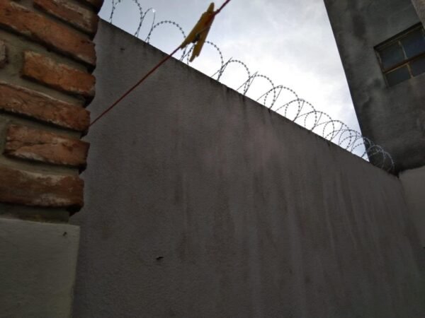 Colocación de concertina con materiales incluidos - Imagen 11