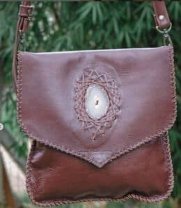 Bolsos, morrales, carteras, artesanales en cuero