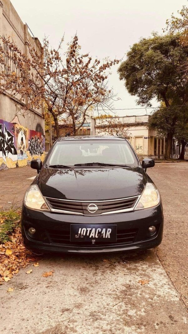 Nissan Tiida 1.8 Premium Mt - Imagen 3