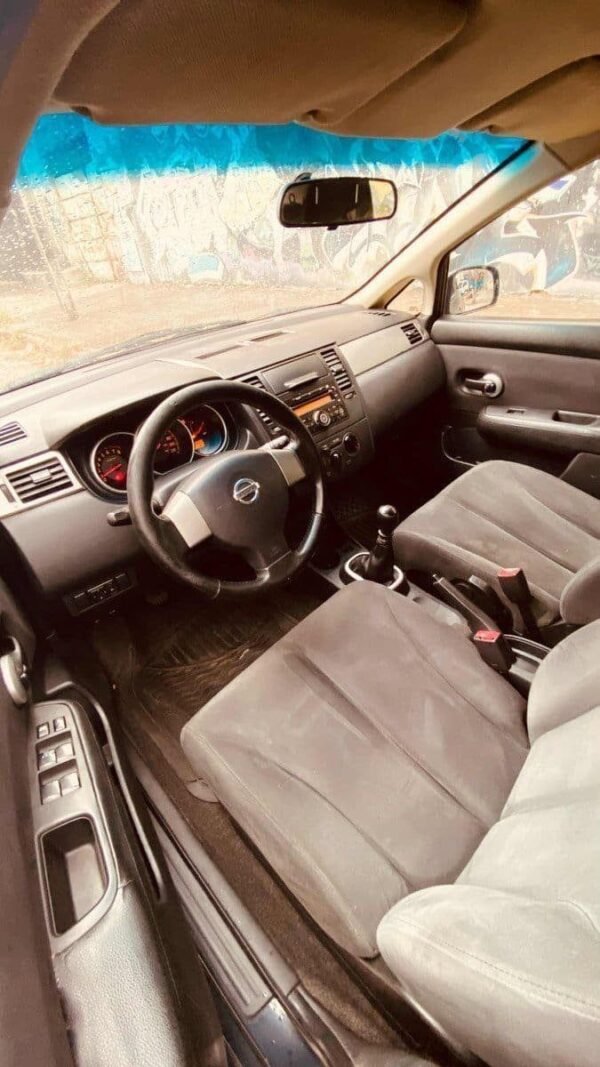 Nissan Tiida 1.8 Premium Mt - Imagen 20