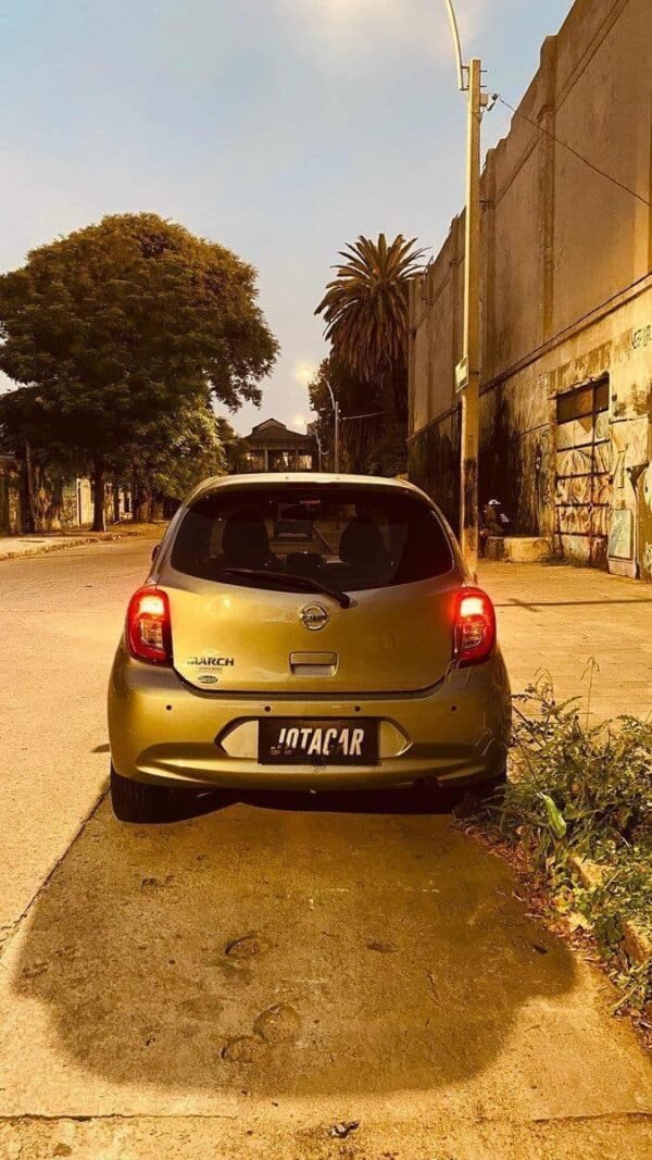 Nissan March 1.6 Advance Mt - Imagen 14