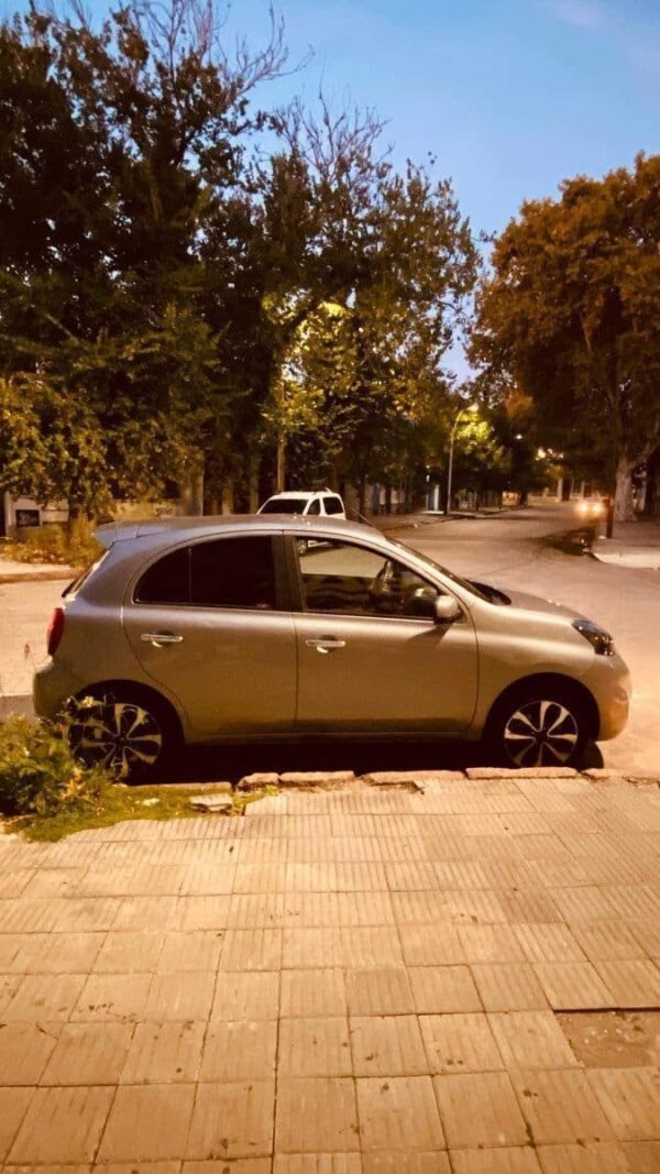 Nissan March 1.6 Advance Mt - Imagen 17