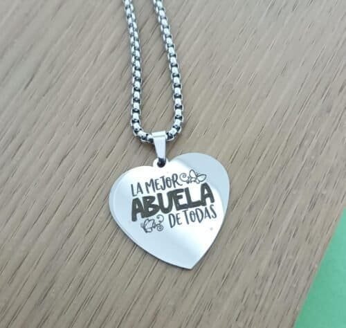 CADENA CON DIJE PARA LA ABUELA