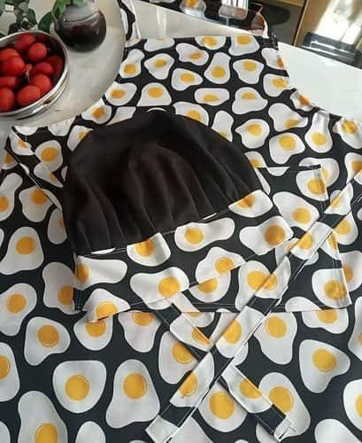 Pack Delantal y gorro cocina huevos