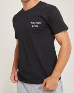 Remera bordada personalizada