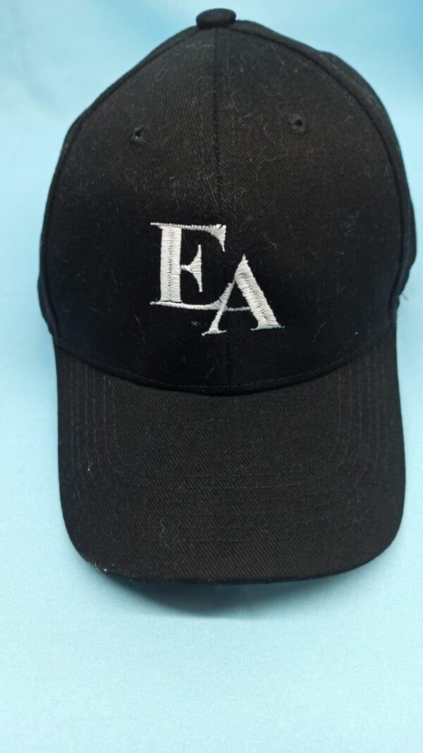 Gorro con visera bordada - Imagen 3