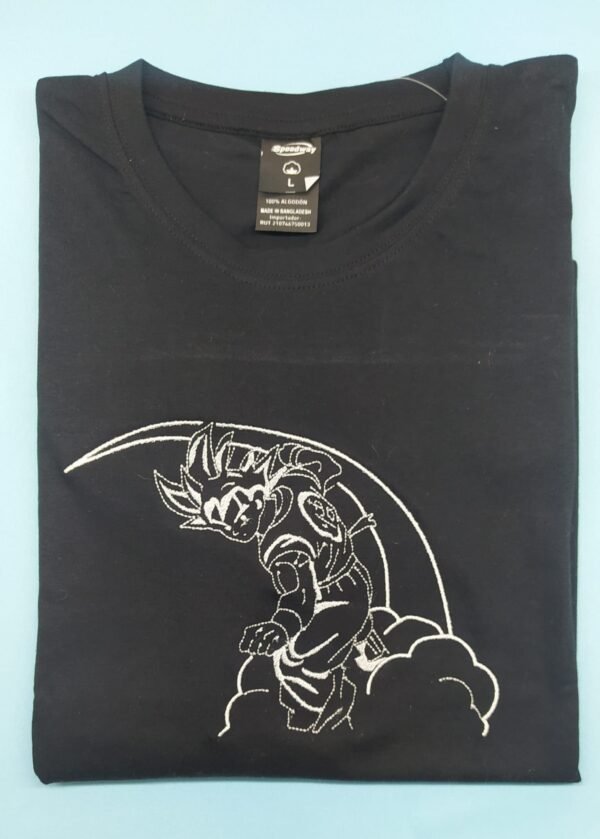 Remera de algodon con bordado de personajes animé - Imagen 3