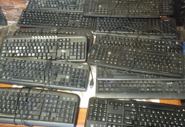 TECLADOS USB